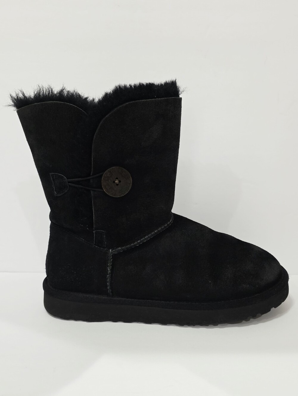 UGG Australia W BAILEY BUTTON 5803 Black Leather Suede Boot Mid-Calf 7 W7 Used